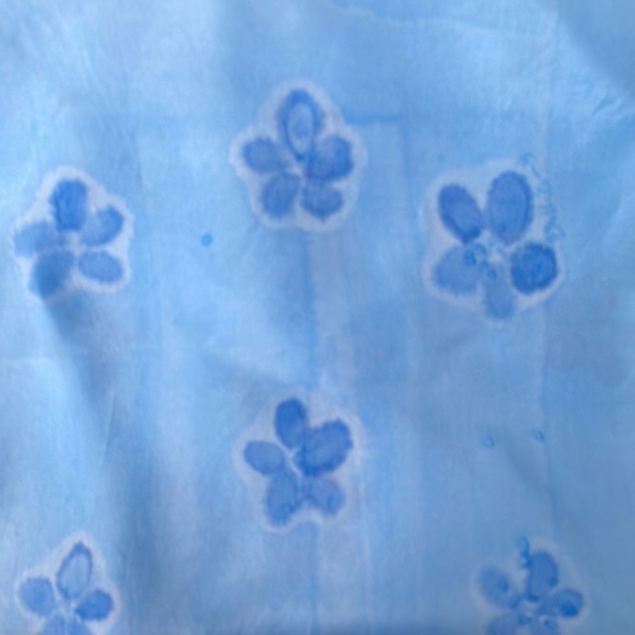 Hand Painted Artisan Silk Scarf With Pretty Blue Daisy Pattern By Alberta Artist - Picture 3 of 3